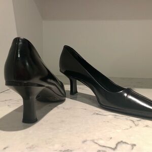 Prada vintage black pump